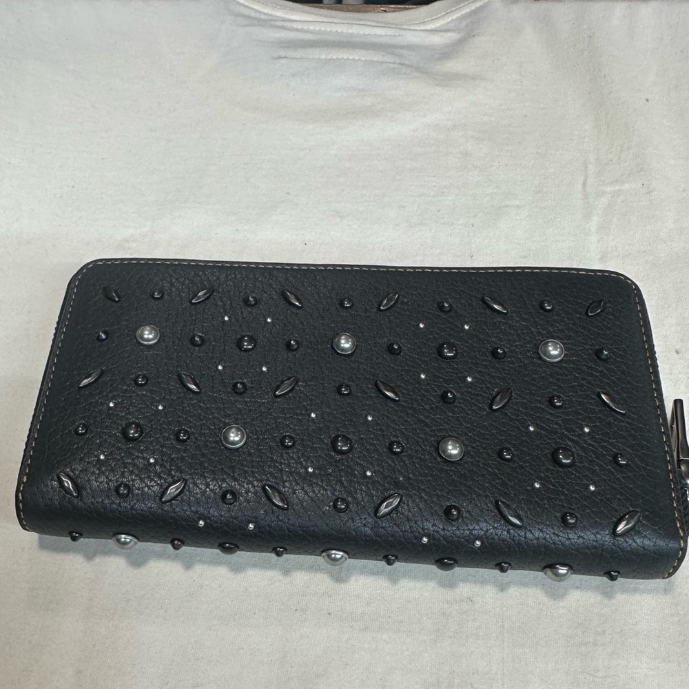 Coach Accordion Zip Wallet Star Rivets. New no tag